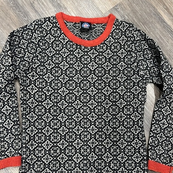 Ice wear black & white crewneck wool angora blend sweater size small - Picture 3 of 8